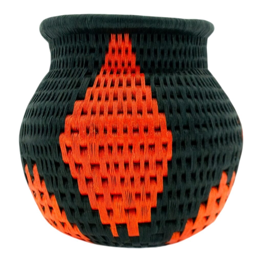 Jarrón Werregüe Negro y Naranja — Motivos Geométricos Tejidos a Mano