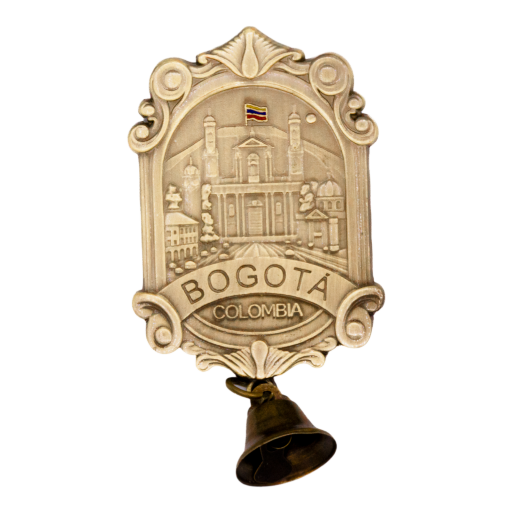 Medalla Decorativa de Bogotá con Campana — Adorno Colgante Metálico